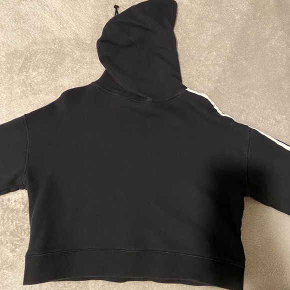 Adidas Originals adicolor cropped hoodie - Picture 11 of 12